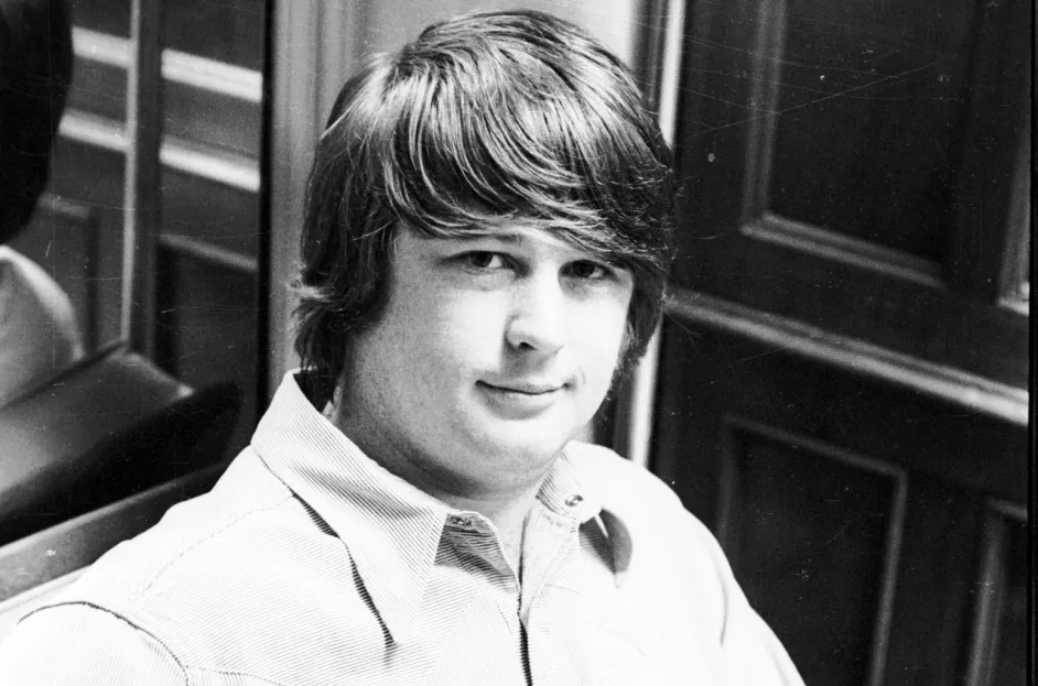 Brian-Wilson-backstage-1966-billboard-espanol-1548